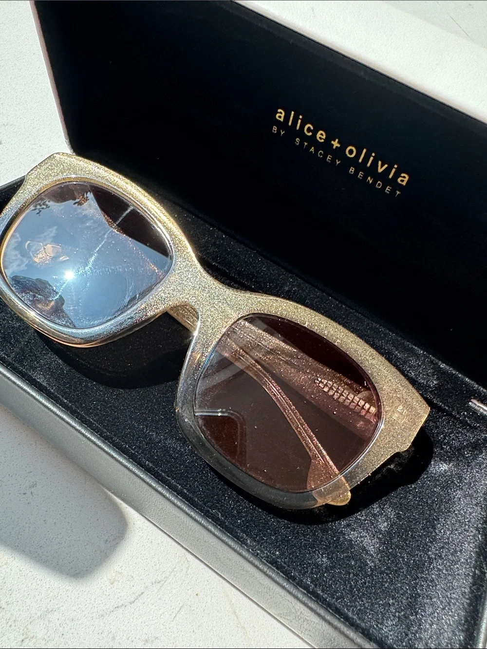 New! Alice + Olivia Champagne Glitter Sunglasses with Brown Lenses and case